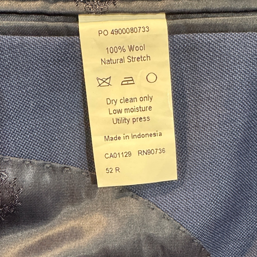 Elegant Ralph Lauren 52R Navy Men's Suit - Jacket and Pants - Picture 5 of 7